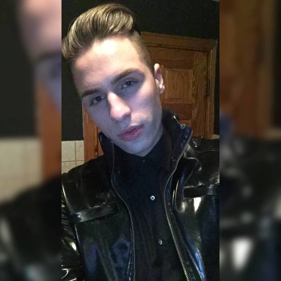 Josh Lepak - Poshmark Profile Picture of Josh Lepak (@joshuatodd) on Poshmark