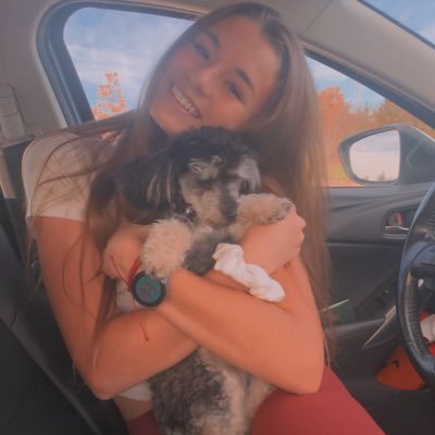 Profile Picture of Stella Foster (@StellaFoster_) on Twitter