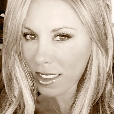Profile Picture of Tamara Oswald (@aquatide) on Twitter