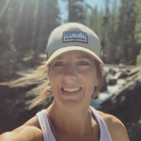 Profile Picture of Nora Greer (@ntg123) on Poshmark