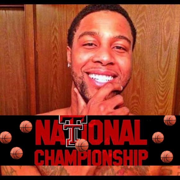 Profile Picture of Daniel Mixon (@danielmixon) on Poshmark