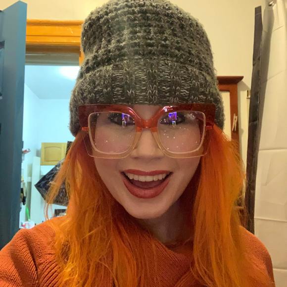 Profile Picture of Karen Walcott (@walcottk) on Poshmark