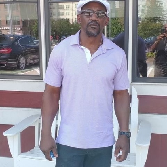 Profile Picture of Calvin Wesley (@calvinwesley577) on Poshmark