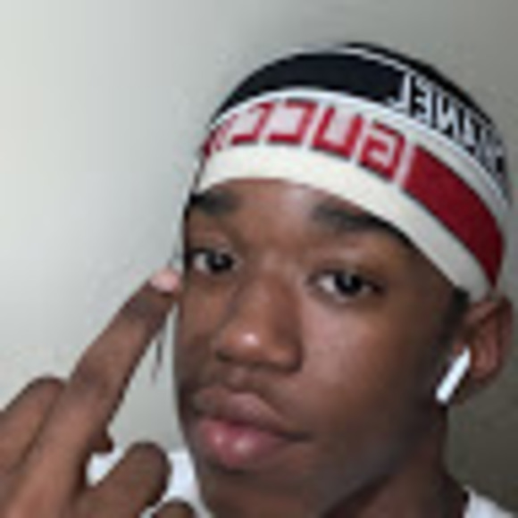 Profile Picture of Lamarcus Smith (@marrmanoyy) on Poshmark