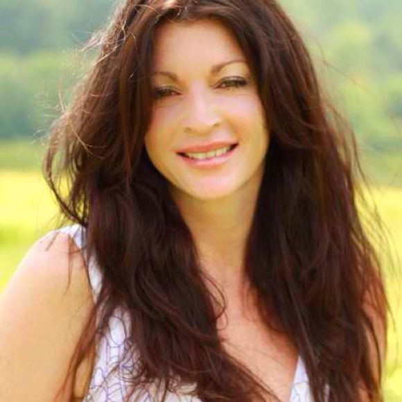 Profile Picture of Mary Sexton (@msexton) on Poshmark