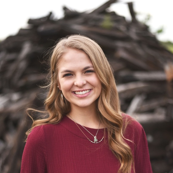 Profile Picture of Kiley Allen (@kileywallen) on Poshmark