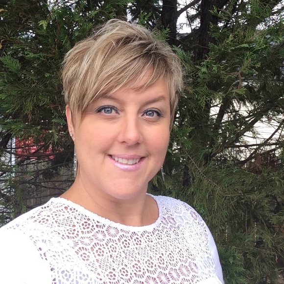 Profile Picture of Lisa Wheeler (@blessed2mama) on Poshmark