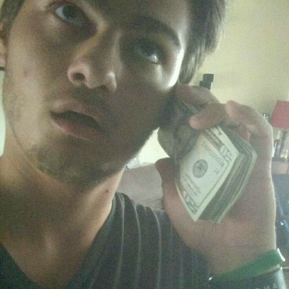 Profile Picture of Garrett Schell (@garrett_schell) on Poshmark
