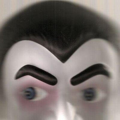 Profile Picture of Chris Farris (@DraculaTitles) on Twitter