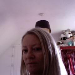 Profile Picture of amanda stodart johns (@pandasj17) on Twitter