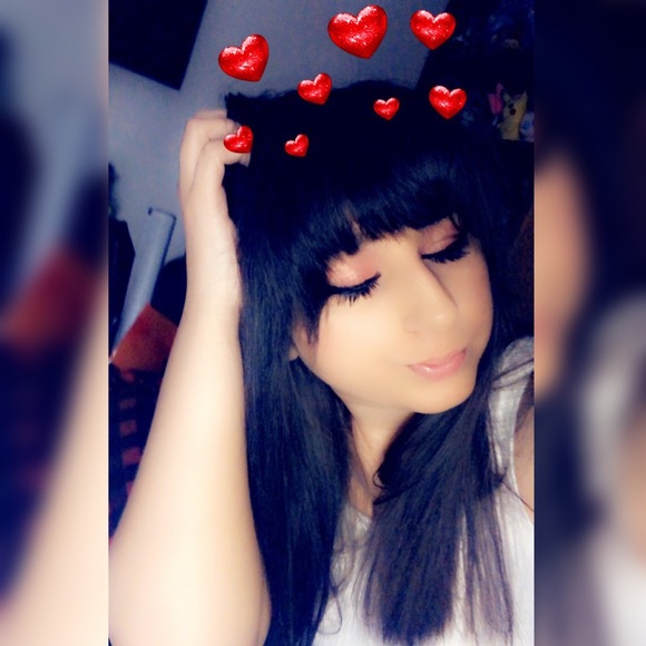Profile Picture of Ivy Rodriguez (@missivylovee) on Poshmark
