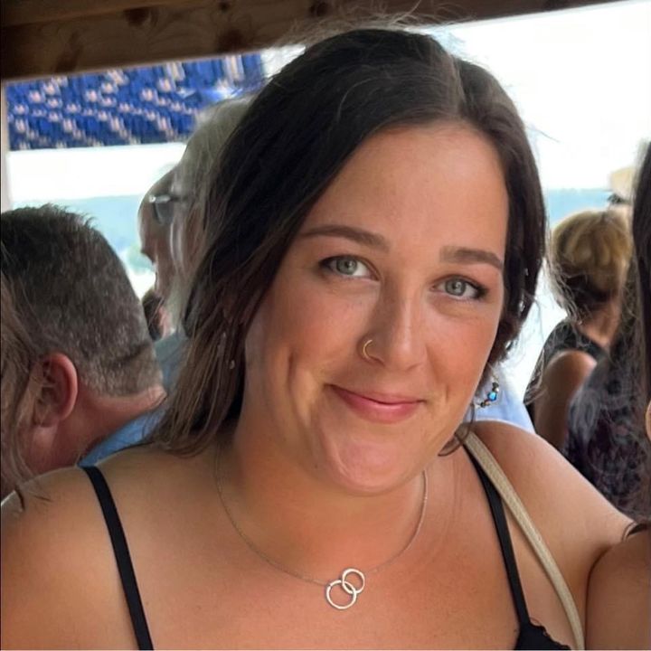 Shawna Thomson - Tiktok Profile Picture of Shawna Thomson (@skthomson) on Tiktok