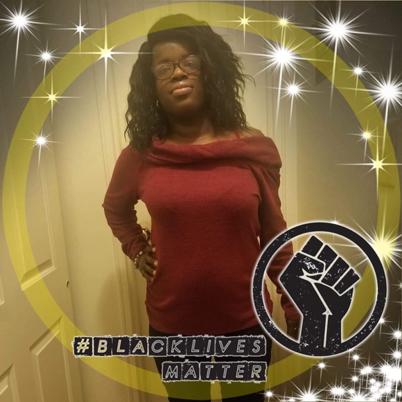 Profile Picture of Monica Gilliam (@abcd23_2) on Poshmark