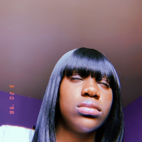 Profile Picture of Danielle Alexandre (@daniellea92904) on Poshmark