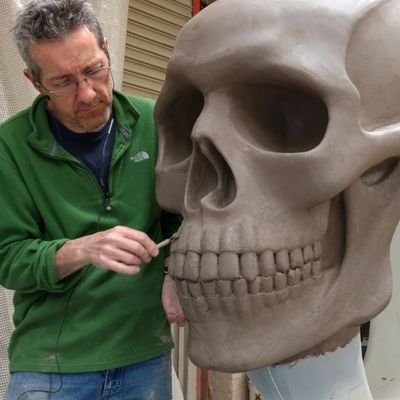 Profile Picture of David Field Sculptor (@DavidFieldSculp) on Twitter