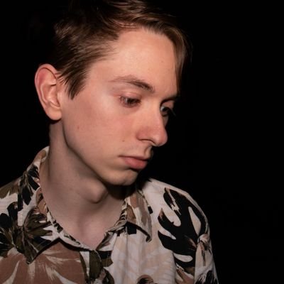 Profile Picture of Aaron Falls (@aarondoesnt1923) on Twitter