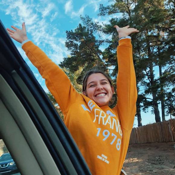 Profile Picture of Meredith Lischer (@meredithlischer) on Poshmark