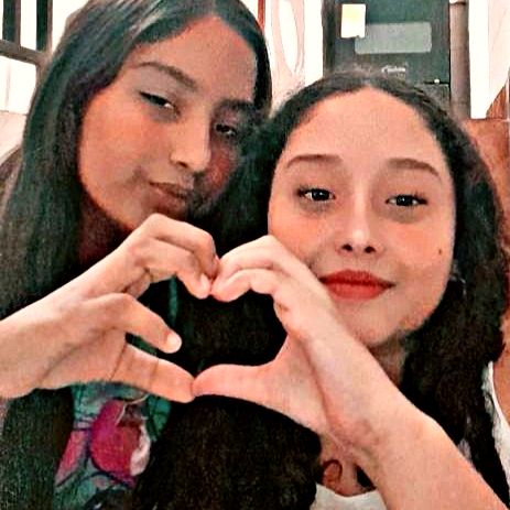 Profile Picture of mejores amigas💫 (@sharon.bats) on Tiktok