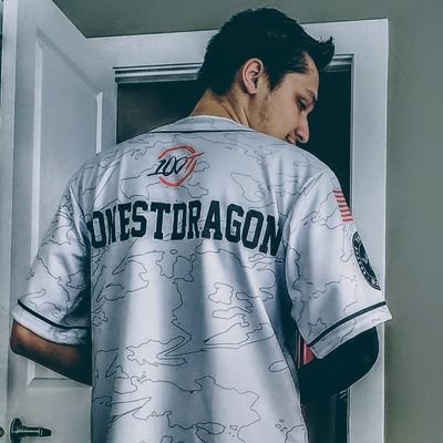 Profile Picture of Alex Leon (@HonestDragonAL) on Twitter