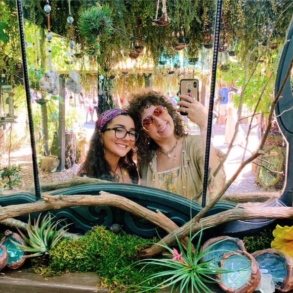 Profile Picture of Sara Rubenstein (@sararubes) on Poshmark