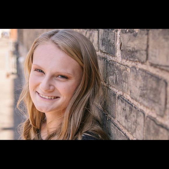 Profile Picture of Bryanna Olson (@olsonb6) on Poshmark