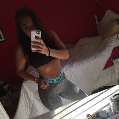 Profile Picture of Christina Masiakos (@christina_fit16) on Twitter