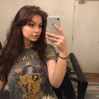 Profile Picture of Molly X (@MollyChilcott) on Twitter