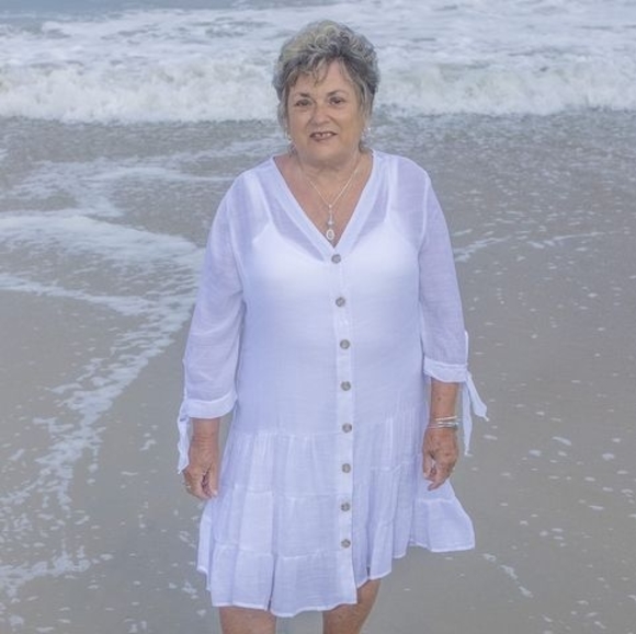 Profile Picture of Nancy Bell (@nanceb66) on Poshmark