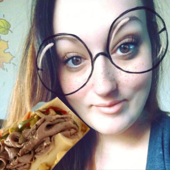 Profile Picture of Shannon Young (@shannonxyoung) on Poshmark