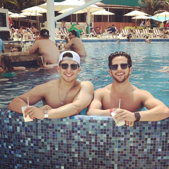 Profile Picture of Matt Christopher (@mattzendejas92) on Poshmark