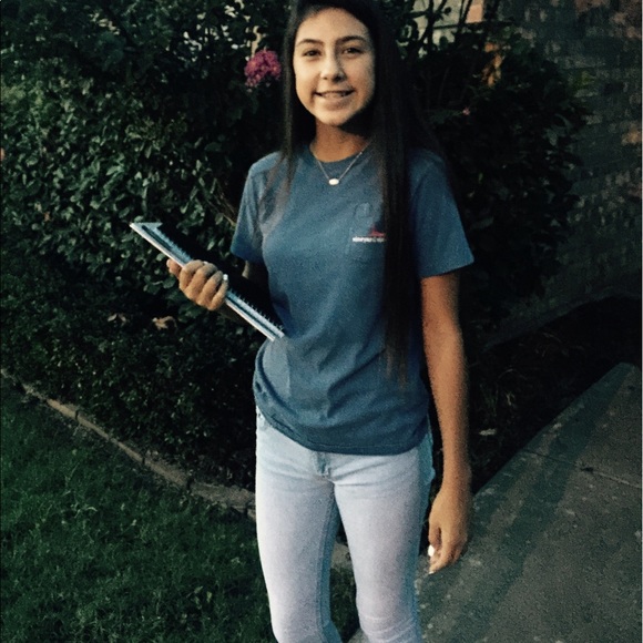 Profile Picture of Lori Enriquez (@lori_enriquez) on Poshmark