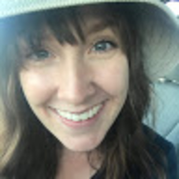 Profile Picture of Seanna Baxter (@baxterseanna) on Poshmark