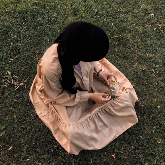 Profile Picture of Rabia Munise (@rabiamunise) on Poshmark