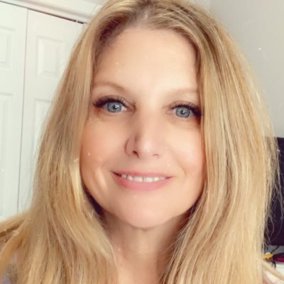 Profile Picture of Lori Walters (@loriwal3125) on Twitter