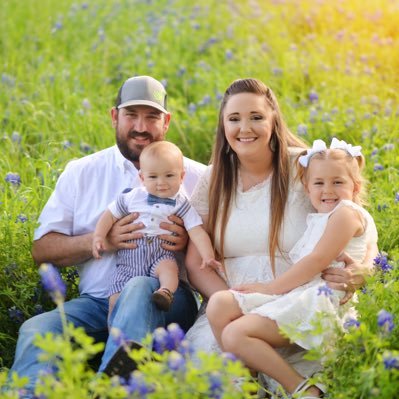 Profile Picture of Mrs. Katelyn Burris (@MrsKBurris) on Twitter