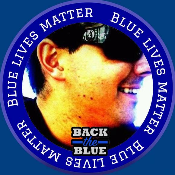 Profile Picture of Jeff Moir (@moir024) on Poshmark