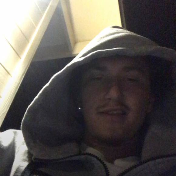 Profile Picture of Carlo Mazzaferro (@b4rlo) on Poshmark