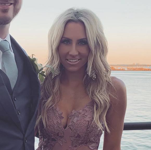 Profile Picture of Lauren Lamson (@l_lamson) on Poshmark