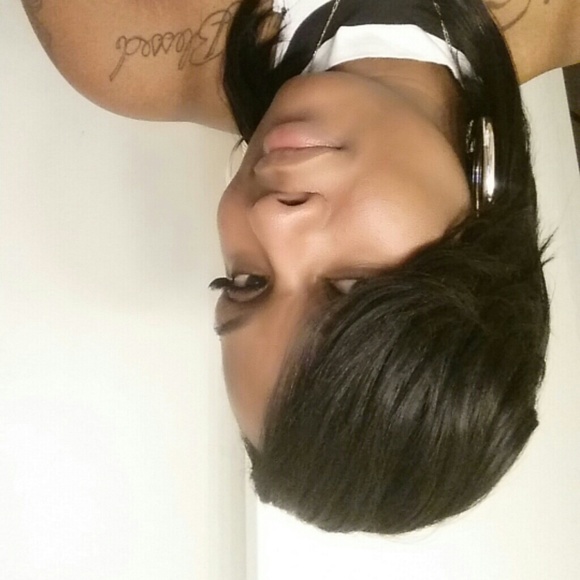 Profile Picture of Quinnetta Ross (@qross2190) on Poshmark