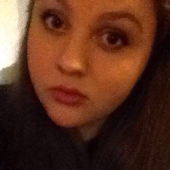Profile Picture of Courtney Duran (@caoluv) on Poshmark
