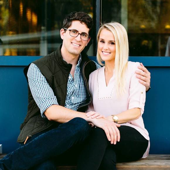 Profile Picture of Aaron Wingad (@awingad) on Poshmark