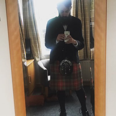 Profile Picture of D /\ V E (@DaveMax_) on Twitter