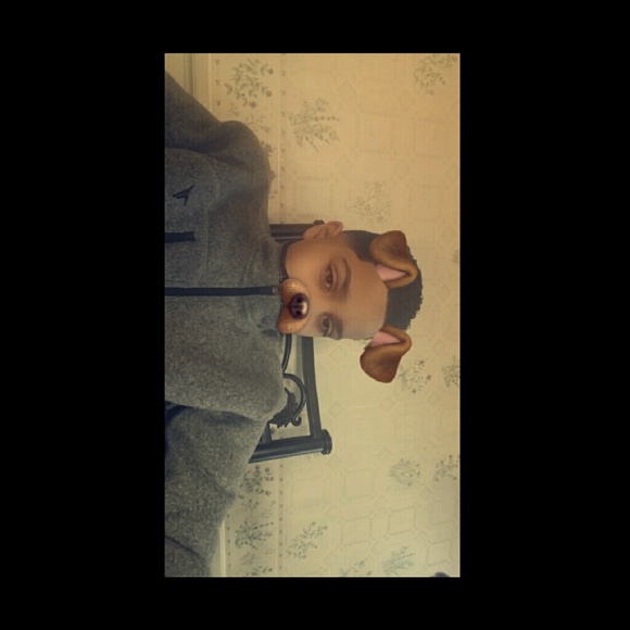 Profile Picture of Joel Jerez (@joel018) on Poshmark