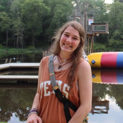 Profile Picture of Lily Ray (@lilymray) on Twitter