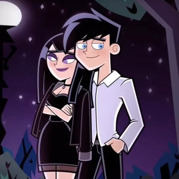 Profile Picture of Eleymi Cerna (@eleymicerna) on Poshmark