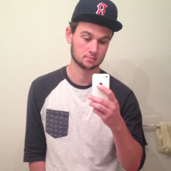 Profile Picture of Austin Breitner (@abreitner18) on Poshmark