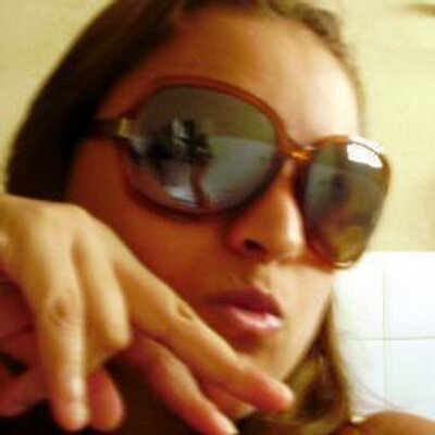 Profile Picture of Simone Medeiros (@medeirosimone) on Twitter