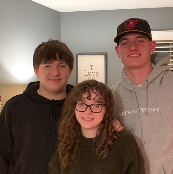 Profile Picture of Erin Whaling (@eawhaling) on Poshmark