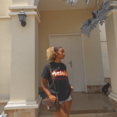 Profile Picture of Érica Lealon Twitter