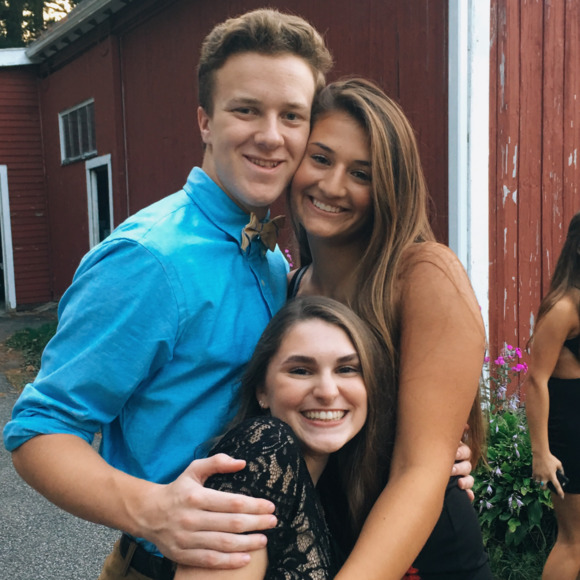 Profile Picture of Tessa Desisto (@tessadesisto) on Poshmark